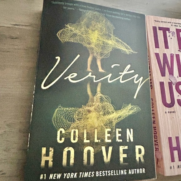 Verity and It Ends With Us Book Set-One New! Colleen Hoover - Picture 3 of 6